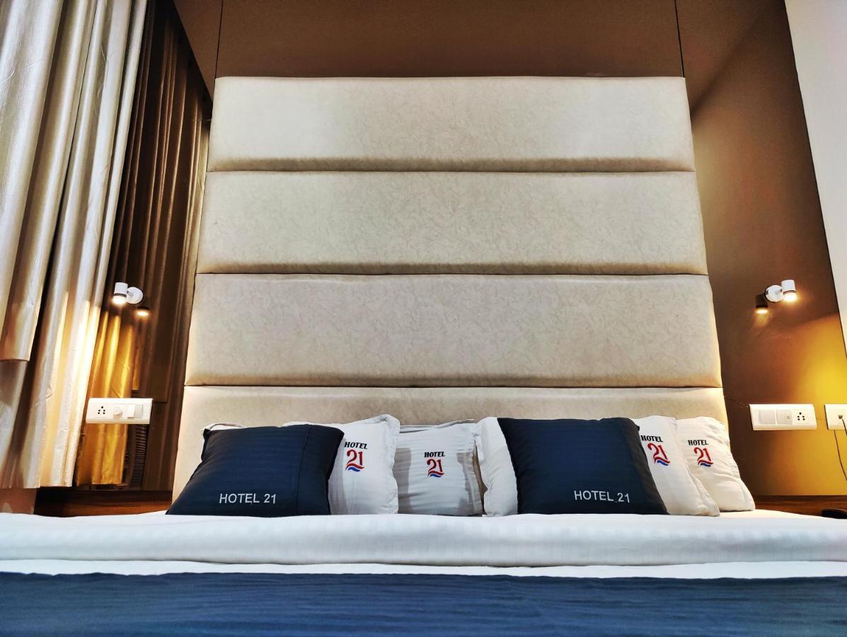 Hotel 21 Next To Chd Railway Station Chandigarh Ngoại thất bức ảnh