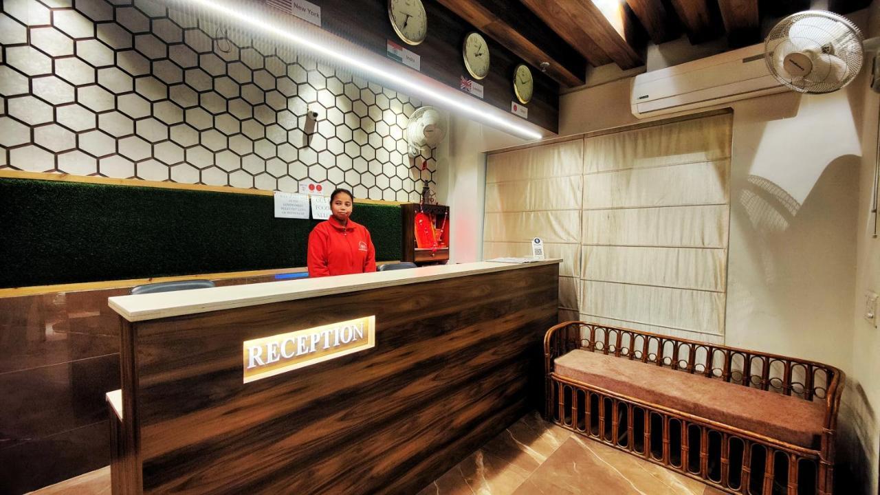 Hotel 21 Next To Chd Railway Station Chandigarh Ngoại thất bức ảnh