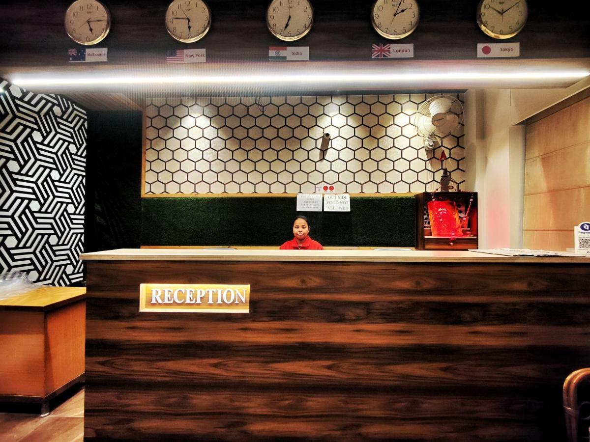 Hotel 21 Next To Chd Railway Station Chandigarh Ngoại thất bức ảnh