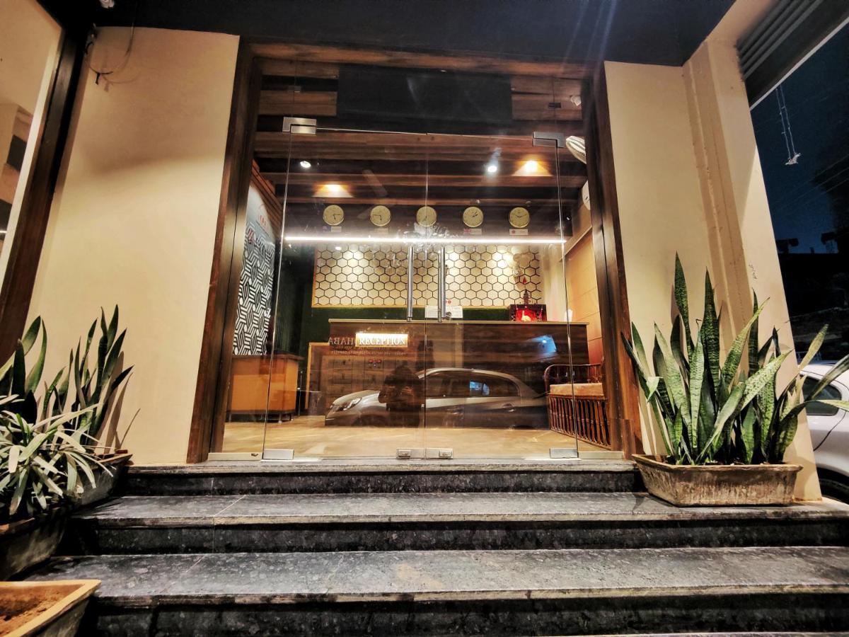 Hotel 21 Next To Chd Railway Station Chandigarh Ngoại thất bức ảnh
