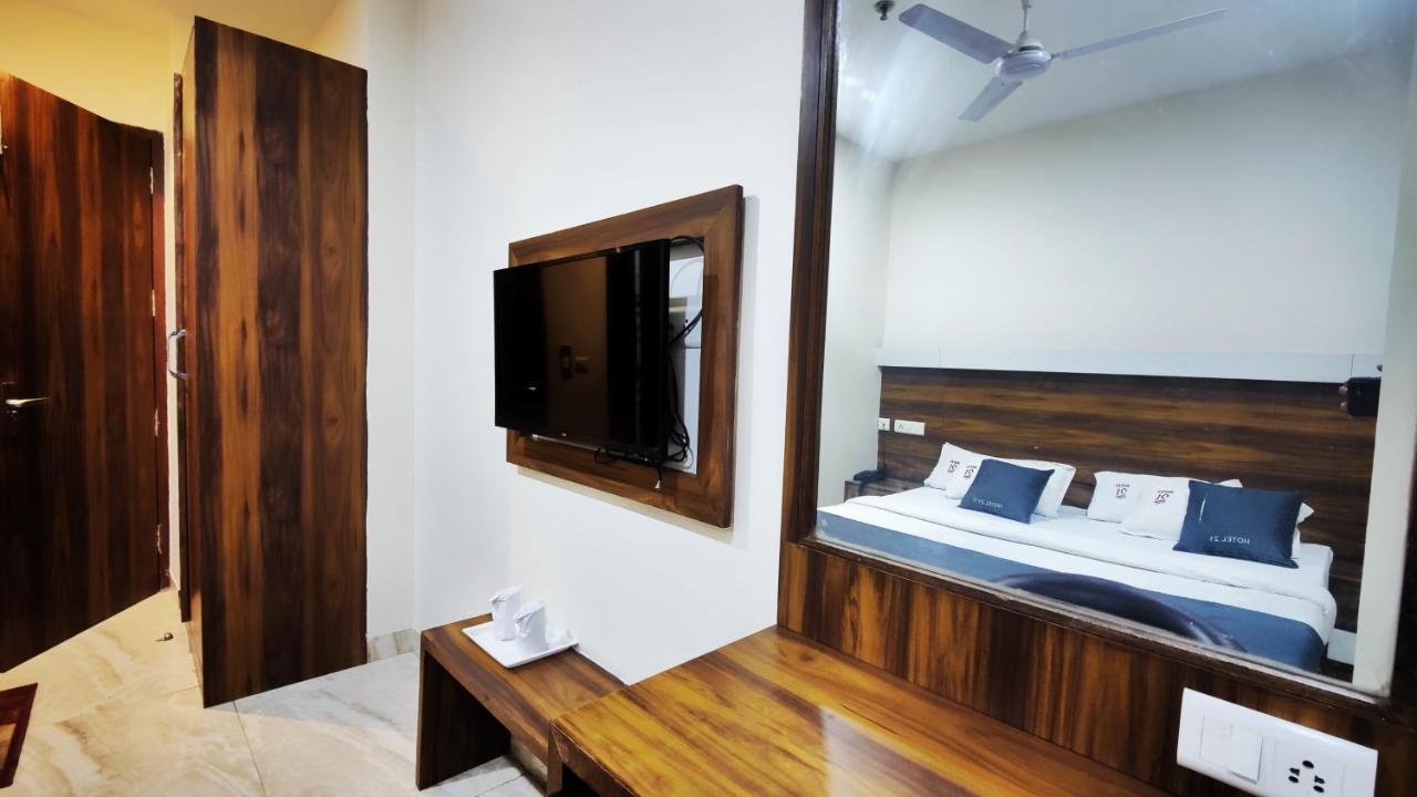 Hotel 21 Next To Chd Railway Station Chandigarh Ngoại thất bức ảnh