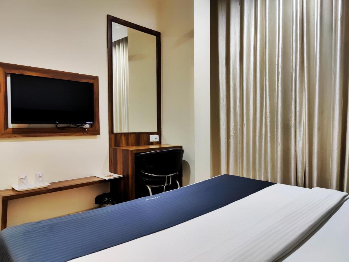 Hotel 21 Next To Chd Railway Station Chandigarh Ngoại thất bức ảnh